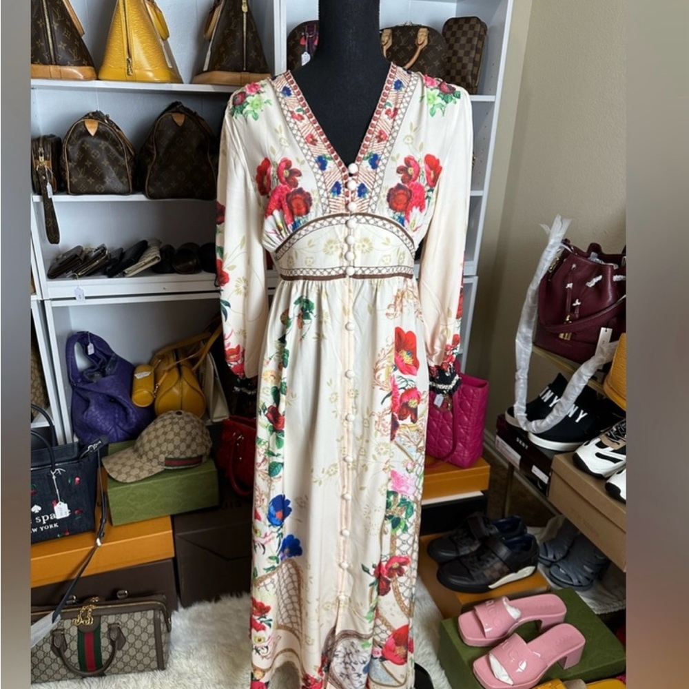 Design Dresses Non Authentic - Picture 5 of 5